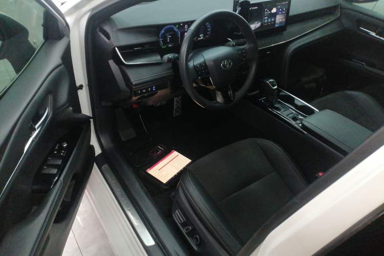 Used Toyota Camry 2024 Dual-Motor 2.0 HXS Sport Plus Edition