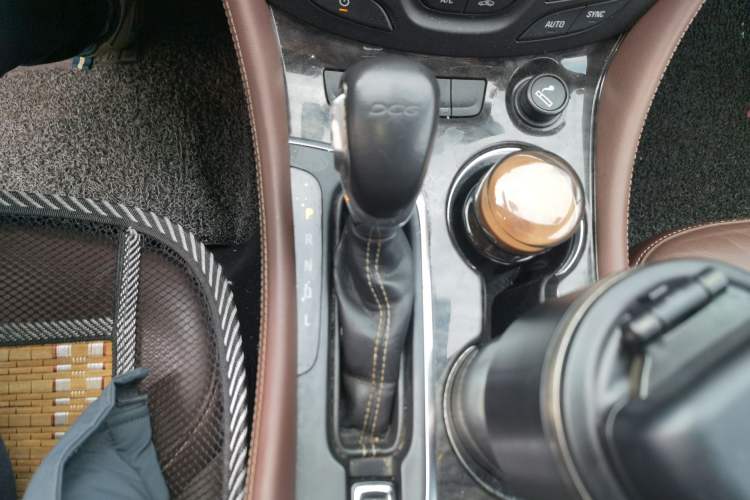 Used Buick Envision 2015 20T Two-Wheel-Drive Elite Model
