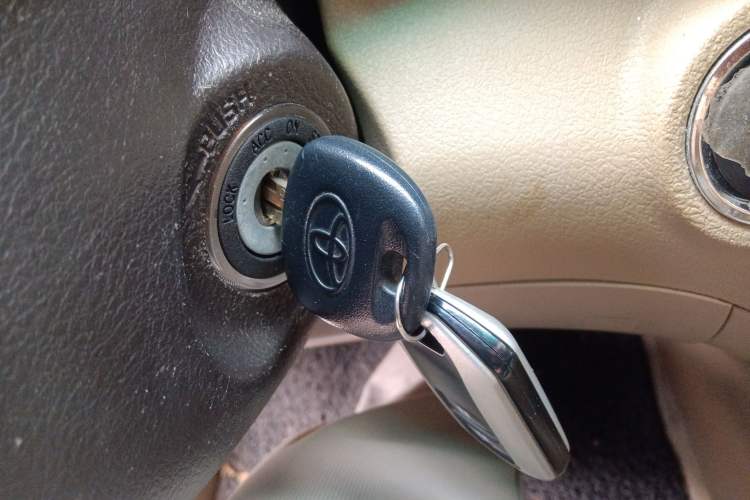 Used Toyota Highlander 2012 2.7L 2WD 5-Seater Elite Edition Vehicle Key