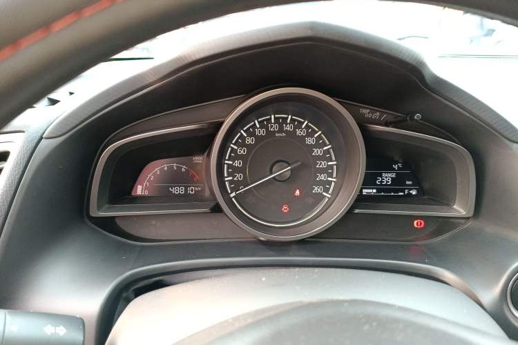 Used Mazda Mazda 3 Axela 2017 Hatchback 1.5L Manual Comfort Edition China V