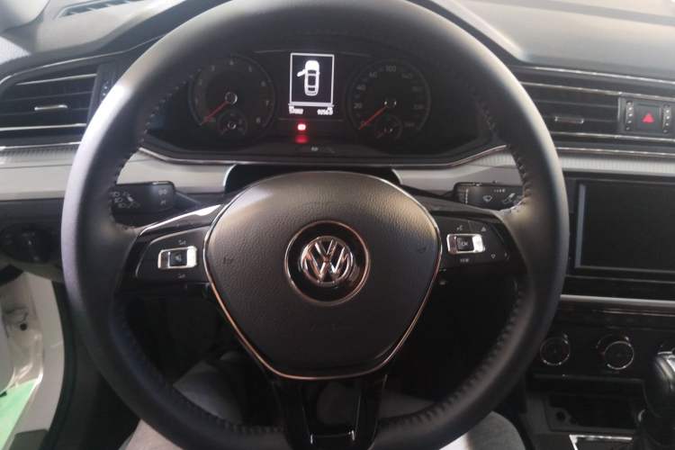 Used Volkswagen Lamando 2019 230TSI DSG Fashion Edition China VI Steering Wheel