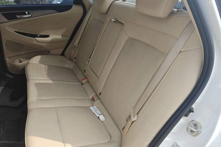 Used CHANGAN Eado 2016 1.6L Manual Fashion Edition