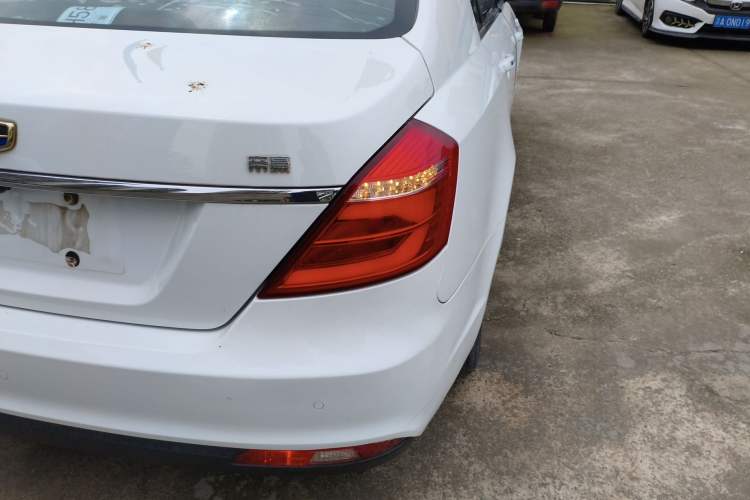Used Geely Auto Emgrand 2017 Sedan Million Edition 1.5L CVT Upward Connectivity Version