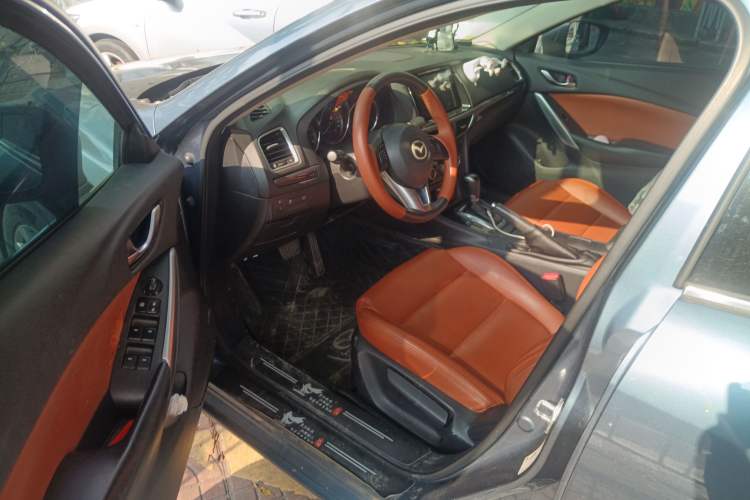 Used Mazda Atenza 2015 2.0L Blue Sky Fashion Edition
