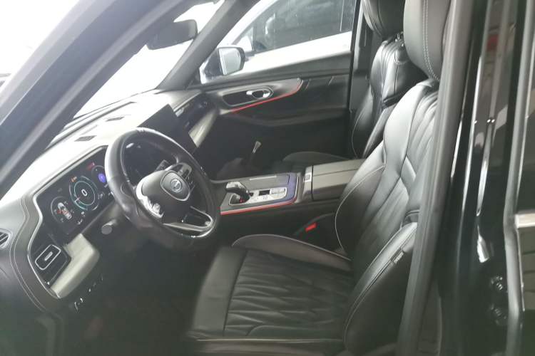 Used GAC Trumpchi GS8 2022 Linghang Series 2.0 TGDI Two-Wheel-Drive Luxury Smart Connectivity Version (7 Seats)