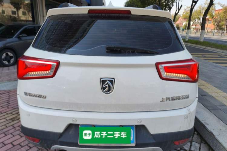 Used Baojun 560 2015 1.8L manual luxury version