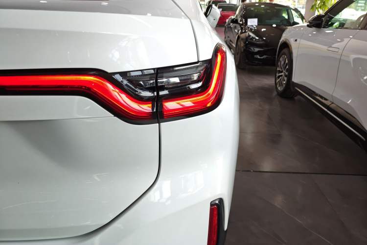 Used Nio EC6 2020 605 km Sport Edition Right Rear Taillight