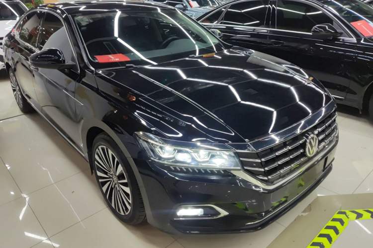 Used Volkswagen Passat 2019 330TSI Luxury Edition China VI Standard
