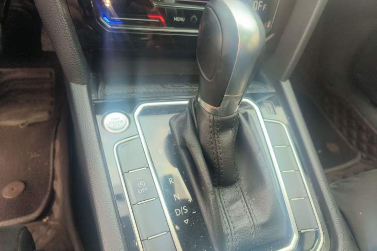 Used Volkswagen Magotan 2020 330TSI DSG Luxury Edition Gear Lever