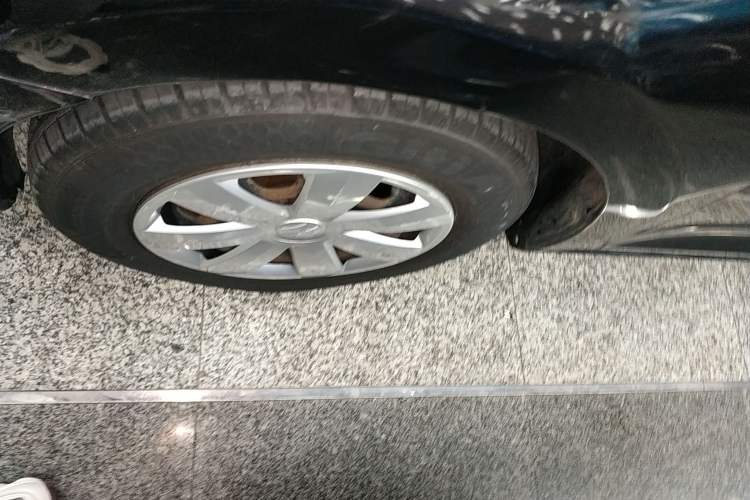 Used Volkswagen Santana 2015 1.6L Manual Fashion Edition Left Front Wheel Hub