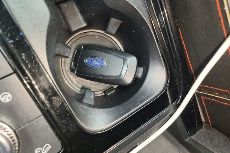 Used Ford Explorer 2020 EcoBoost 285 4x4 Titanium Edition 6 Seats