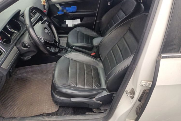 Used Volkswagen Lavida 2017 1.6L Automatic Comfort Edition
