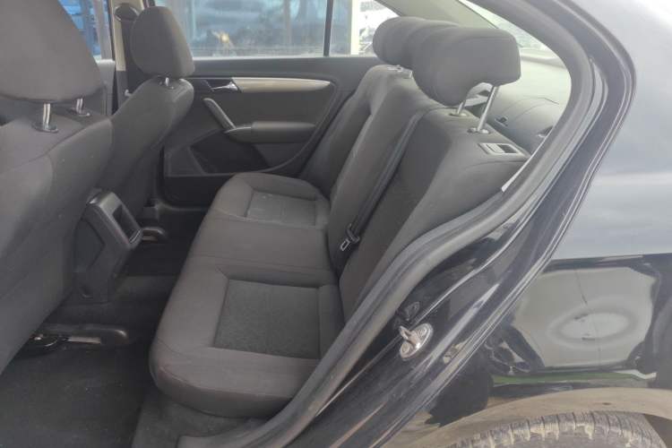 Used Volkswagen Lavida 2013 Revised Classic 1.6L Automatic Fashion Edition Left Rear Seat