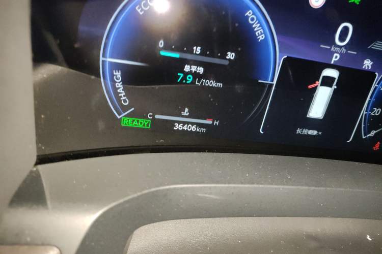 Used Toyota Alphard 2024 Dual-Engine 2.5L Deluxe Edition Odometer Close Up