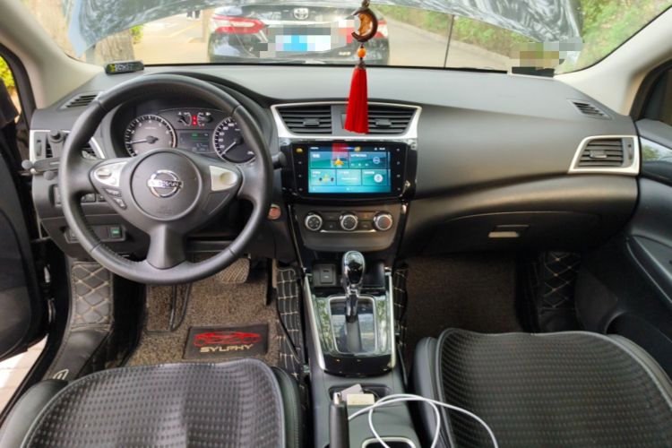 Used Nissan Sylphy 2019 1.6XV CVT Smart Connect Luxury Edition China VI Standard Center Console