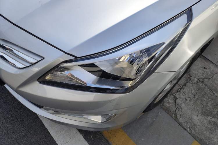 Used Hyundai Verna Ray 2014 1.4L Automatic GLX
