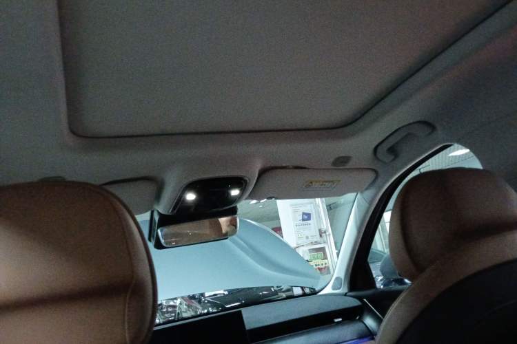 Used Chery Tiggo 8 L 2024 2.0T Two-Wheel Drive Prestige Version 5 Seats Headliner