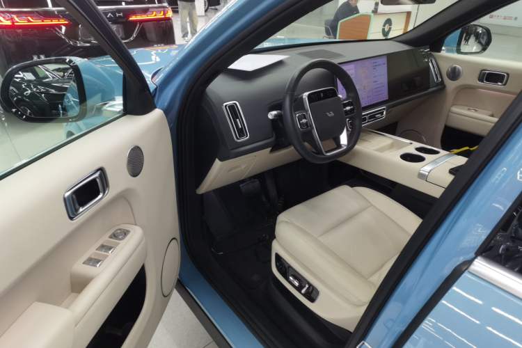 Used Li Auto L8 2024 Ultra Model
