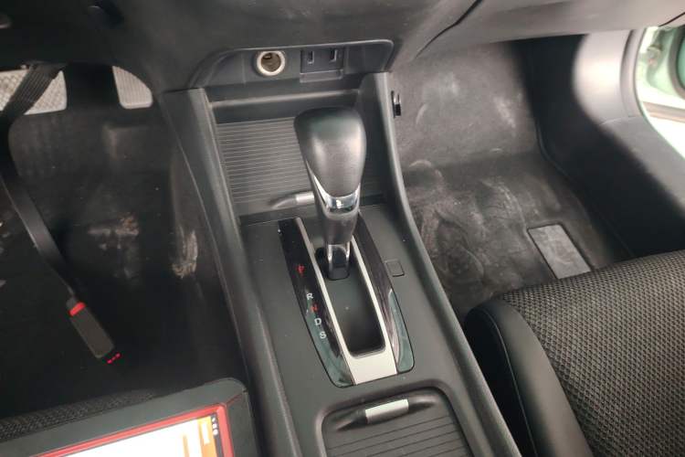 Used Honda Jade 2017 1.8L automatic Comfort version 5 seats