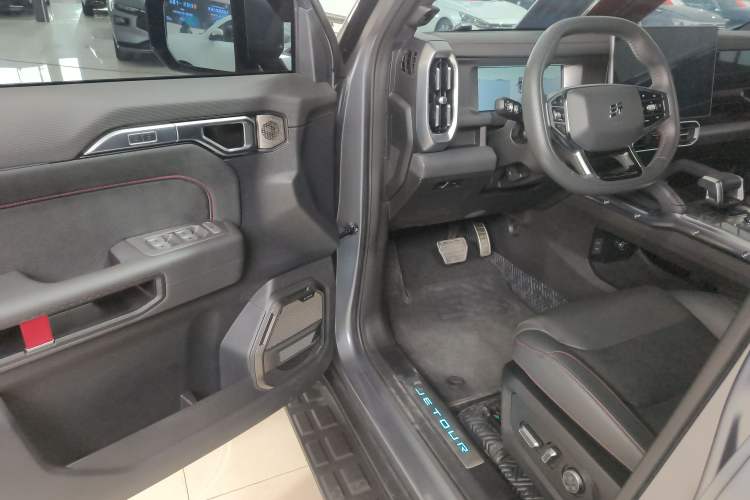 Used JETOUR Traveler 2023 2.0T All-Wheel Drive CrossPRO+
