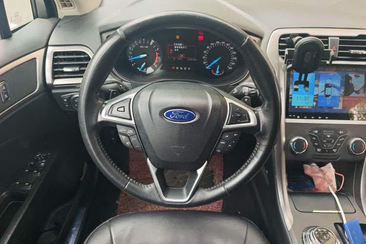 Used Ford Mondeo 2017 EcoBoost 180 Stylish Model Steering Wheel