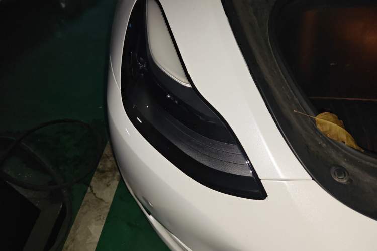 Used Tesla Model Y 2021 Long-Range All-Wheel-Drive Version 3D7 Right Front Headlight