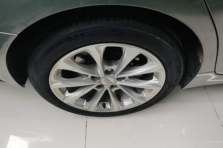 Used Cadillac CT5 2022 28T Luxury Version (Standard Edition) Right Rear Wheel Hub