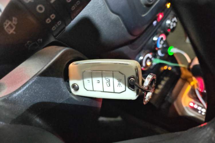 Used Jeep Renegade 2016 1.4T Automatic Jingneng Edition Vehicle Key