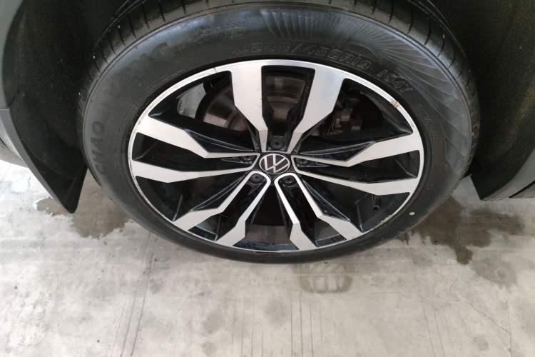 Used Volkswagen Tiguan L 2021 330TSI Automatic Two-Wheel Drive R-Line Enhanced Edition