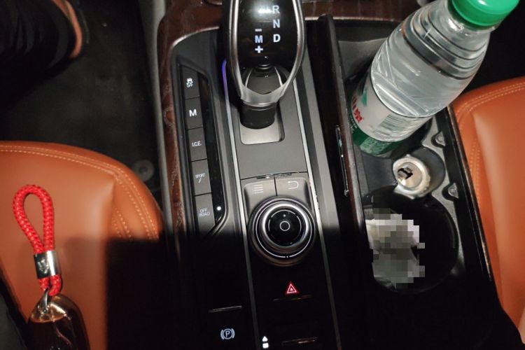 Used Maserati Levante 2016 3.0T Standard Edition Gear Lever