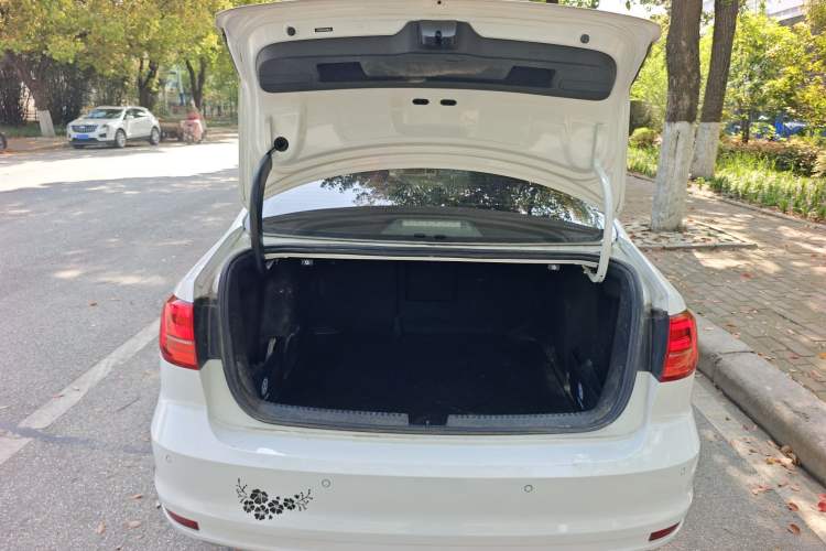 Used Volkswagen Sagitar 2018 1.6L Automatic Comfort Model Trunk