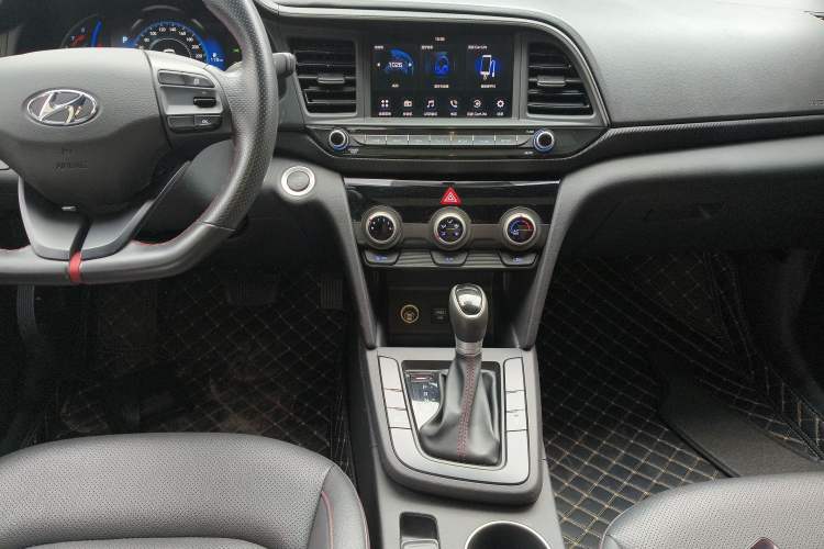 Used Hyundai Elantra (6th Generation / Lingdong) 2019 1.4T Dual-Clutch Xuan Dong · Dynamic Model Audio And AC Panel