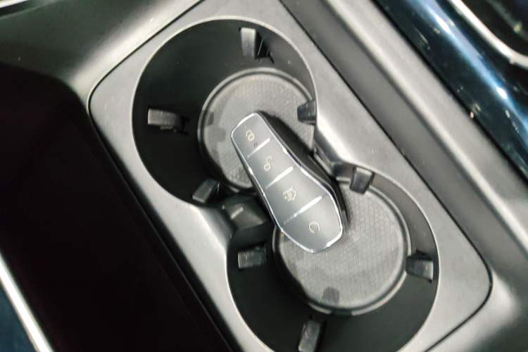 Used BYD Qin PLUS 2021 EV 400KM Luxury Model
