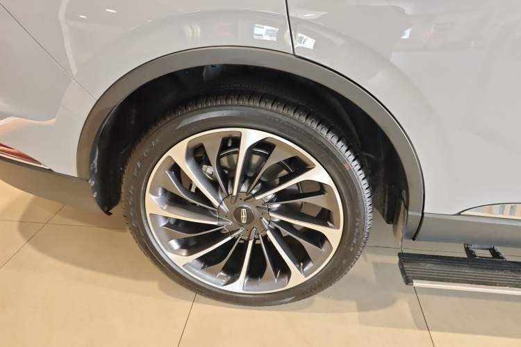 Used Lincoln Aviator 2024 3.0T V6 All-Wheel-Drive Luxury Edition Six Seats