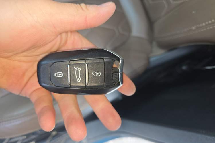 Used Peugeot 5008 2017 380THP 7-Seater Luxury GT Edition
