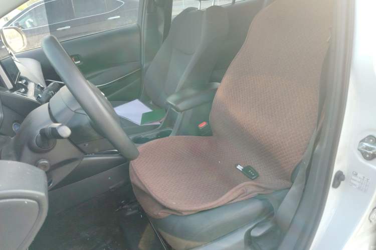 Used Toyota Corolla 2021 Dual-Motor 1.8L E-CVT Elite Edition Left Front Seat