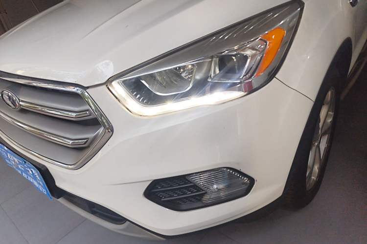 Used Ford Kuga 2018 EcoBoost 180 Two-Wheel-Drive Platinum Edition