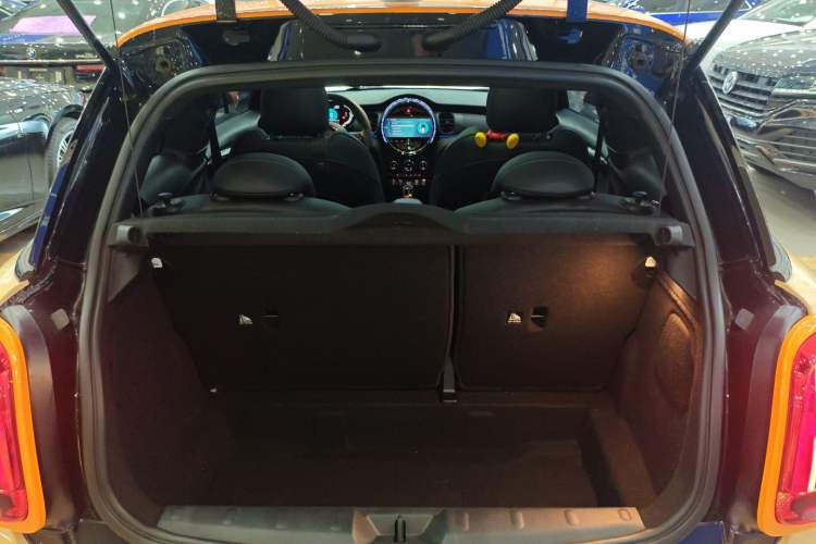 Used MINI MINI 2023 1.5T COOPER Midnight Escape Special Edition
