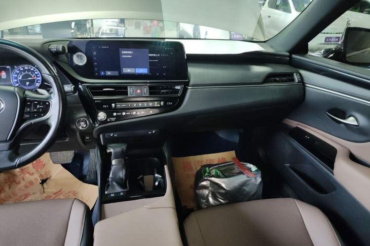 Used Lexus ES 2022 200 Excellence Edition
