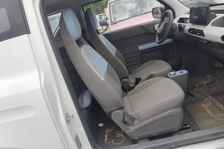 Used Geely Galaxy Panda 2023 Panda Mini 120km Cute Bear
