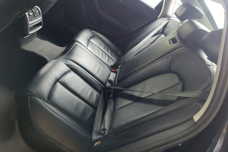 Used Audi A6L 2015 TFSI Millionth Anniversary Intelligent Model Left Rear Seat