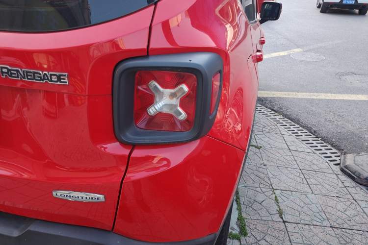 Used Jeep Renegade 2018 Connected Large Screen Version 180T Automatic High-Energy Edition