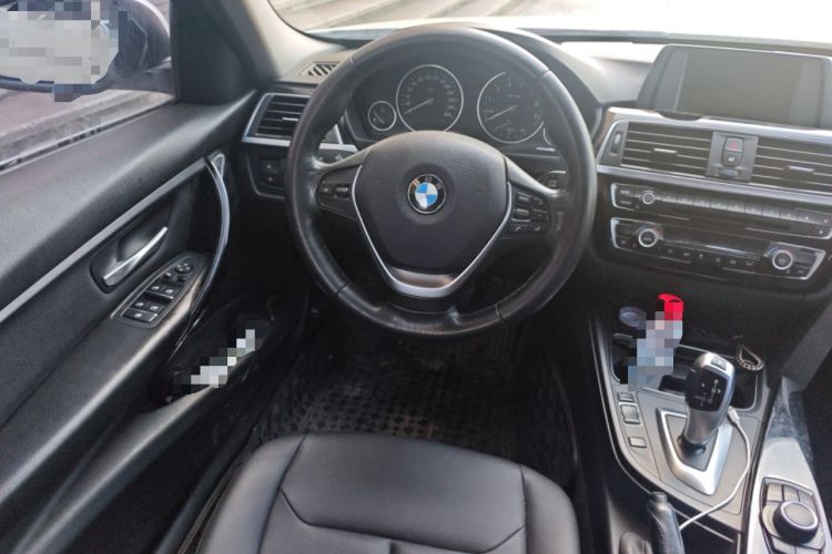 Used BMW 3 Series 2017 320Li Fashion Model Steering Wheel
