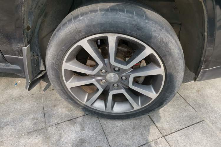 Used Jeep Compass 2014 2.4L four-wheel drive luxury version
