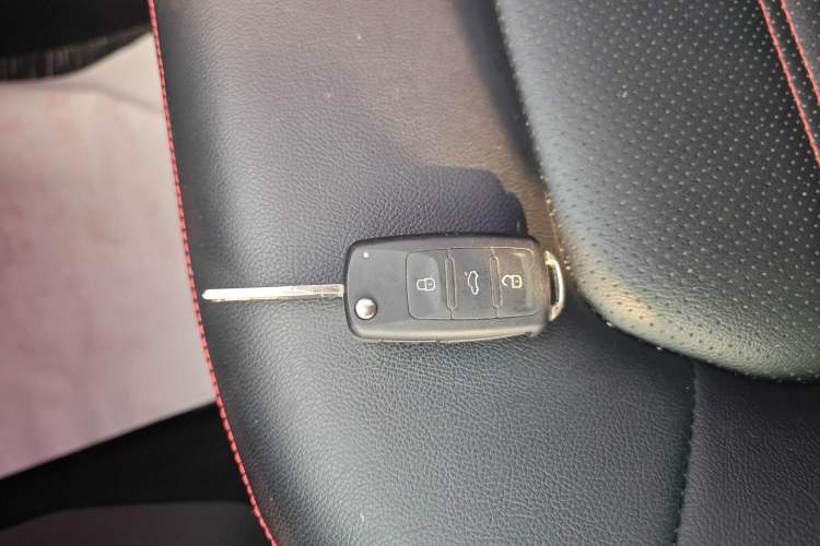 Used Volkswagen Jetta 2015 Value Edition 1.6L Manual Fashionable Style