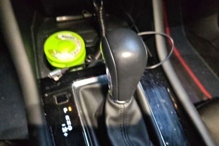Used Mazda 3 Axela 2022 2.0L Automatic ZhiXuan Edition Gear Lever