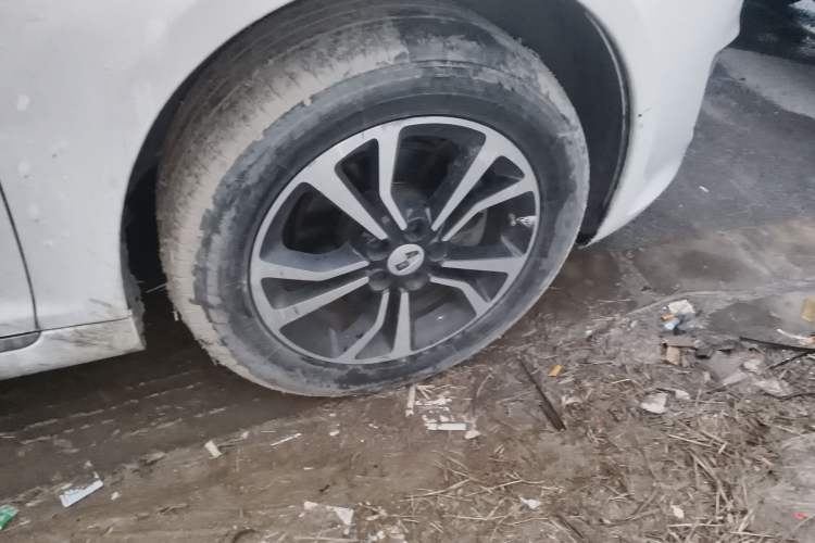 Used Roewe e550 2016 Deluxe Edition
