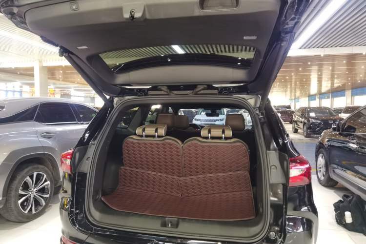 Used Buick Enclave 2020 28T Four-Wheel Drive Luxury Flagship Edition Trunk