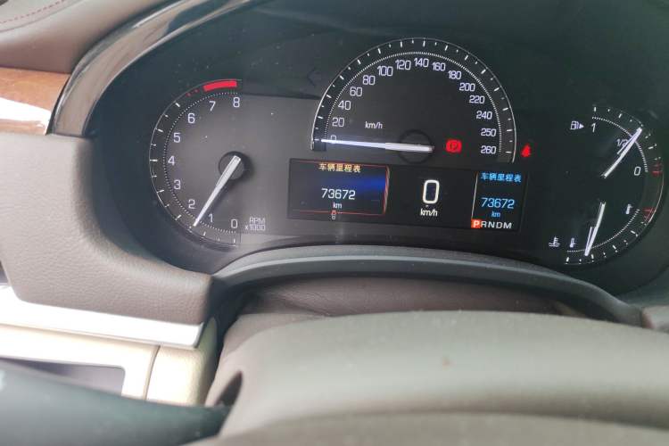 Used Cadillac XTS 2017 28T Elite Model Odometer Close Up