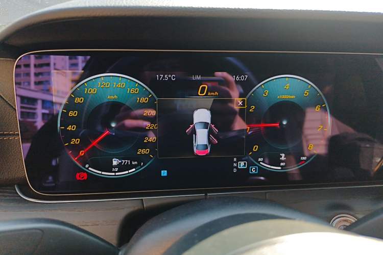 Used Mercedes-Benz E-Class 2021 Restyled E 300 L Sporty and Stylish Edition